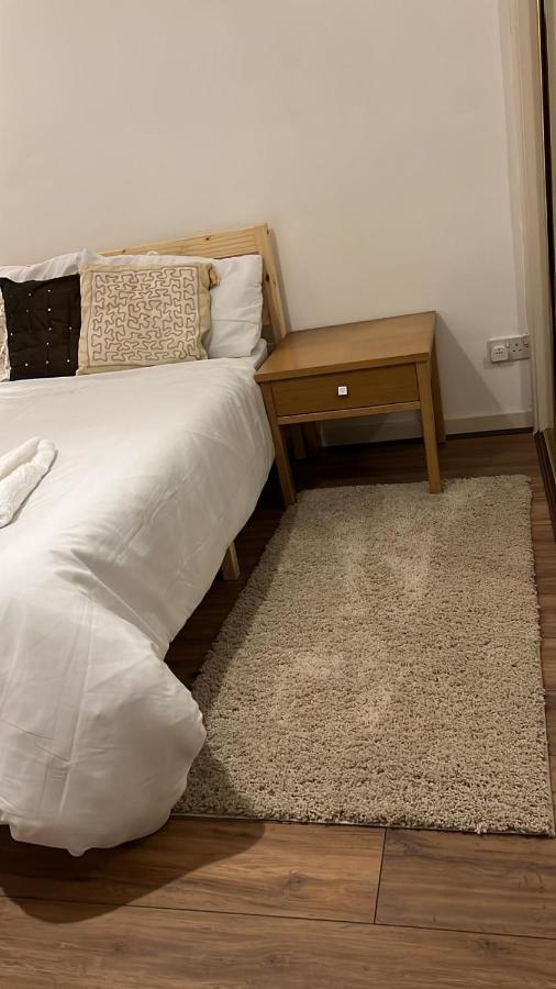 Smalinz Homes Finchley Лондон Екстер'єр фото
