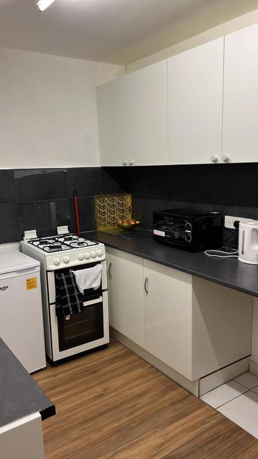 Smalinz Homes Finchley Лондон Екстер'єр фото
